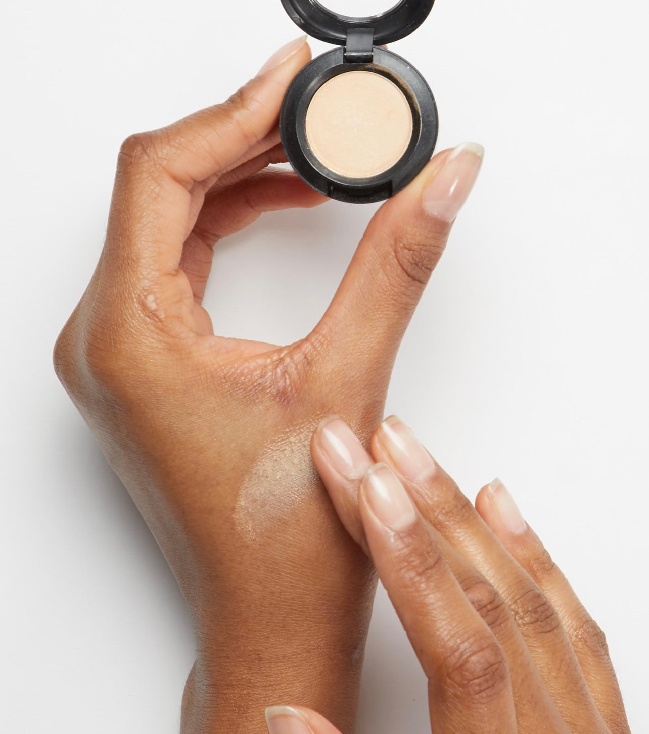 MAC Eye Shadow, Shade Rice Paper - Highly Pigmented Powder Shadow