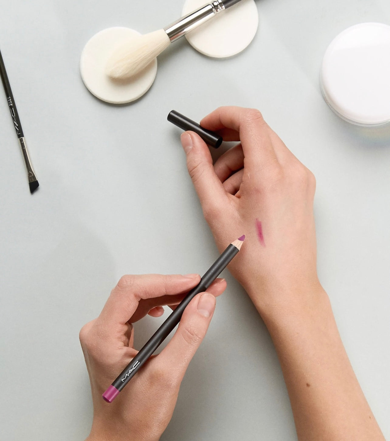MAC Lip Pencil Magenta, Creamy Lip Liner