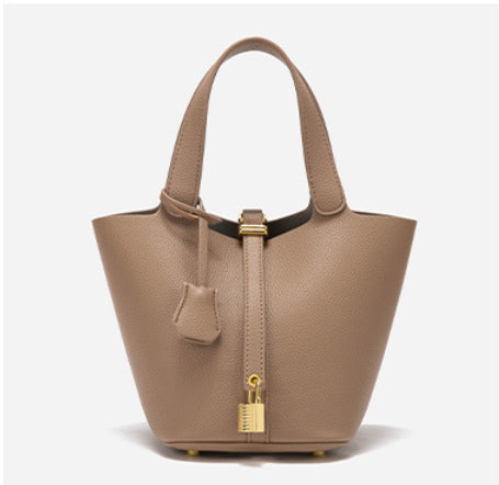 Elara Minimalist Shoulder Bag - Brown